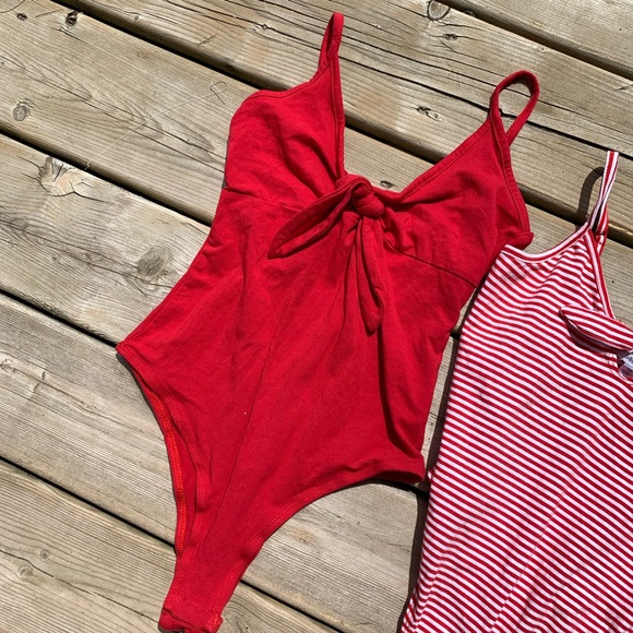Bundle of two Ardene red/white body suits - Picture 3 of 6